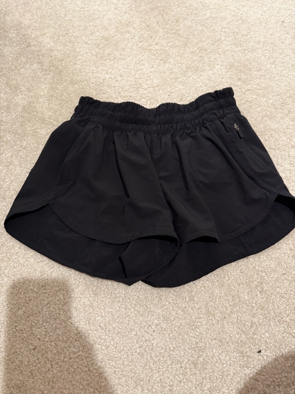 lululemon athletica Tracker short 4